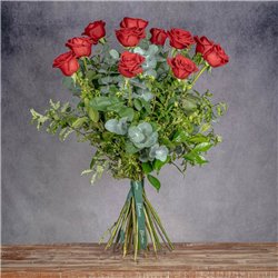 DOCENA DE ROSAS TALLO LARGO
