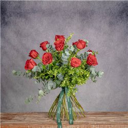 12 ROSAS TALLO MEDIO ROJA