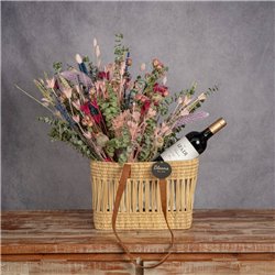 COMPOSICIÓN DE FLORES SECAS Y VINO
