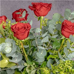 RAMO DE SEIS ROSAS