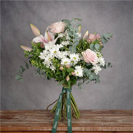RAMO EN TONOS ROSAS Y BLANCOS